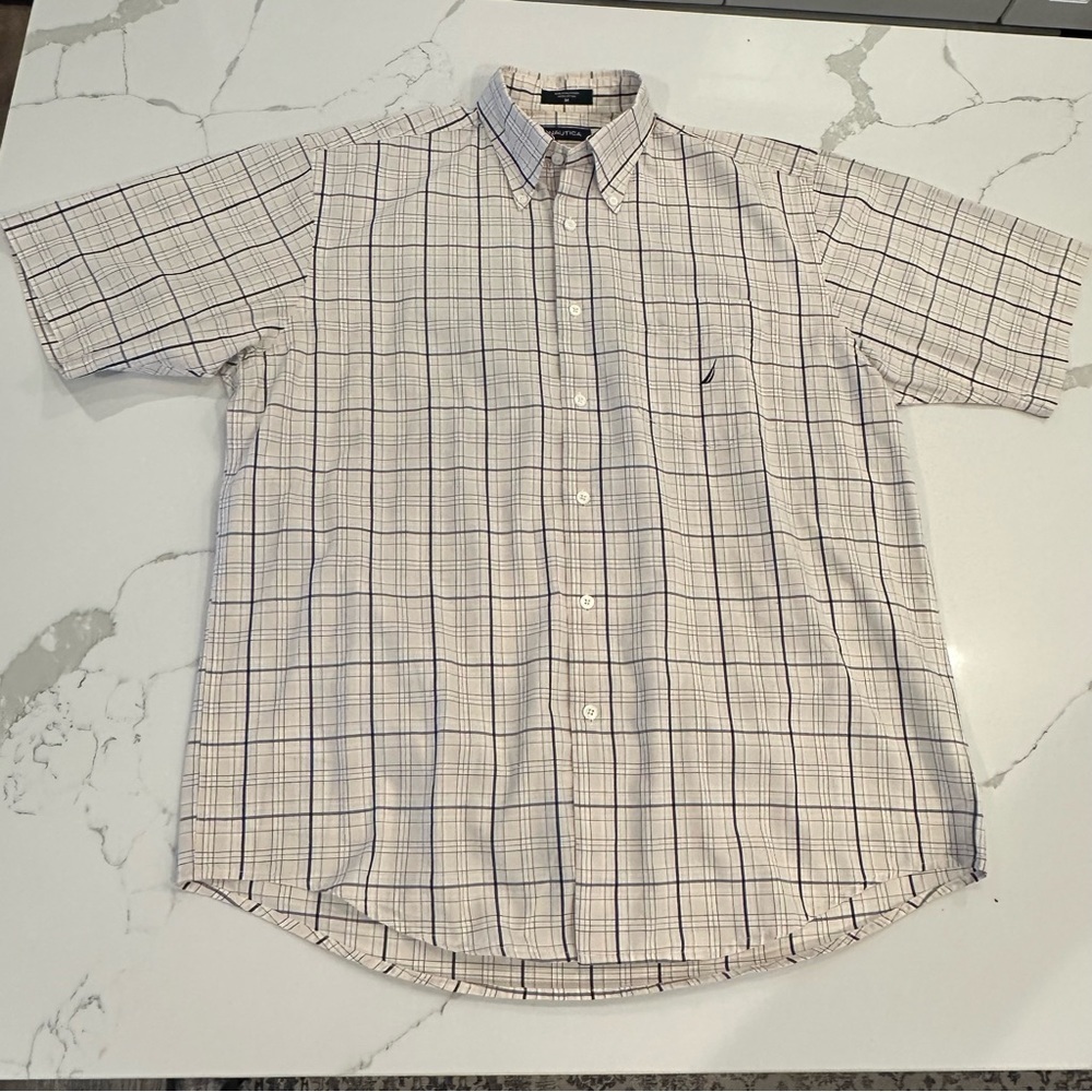 Nautica Men’s Tan Gray Plaid Short Sleeve Button Down Shirt Business Casual M